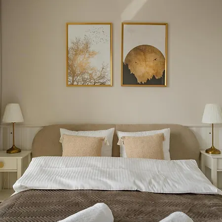 Rentplanet - Braniborska Appartement *