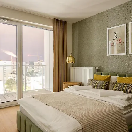 Rentplanet - Braniborska Appartement *