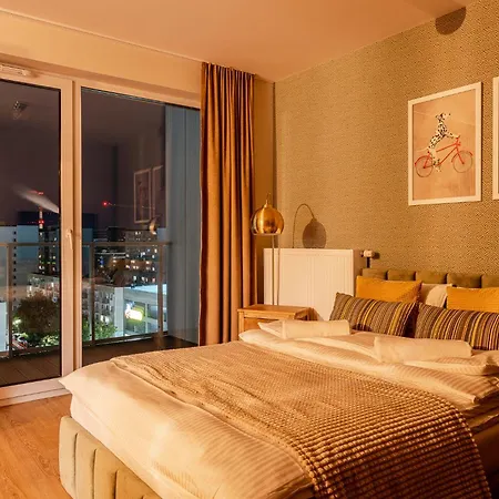 Rentplanet - Braniborska Apartment